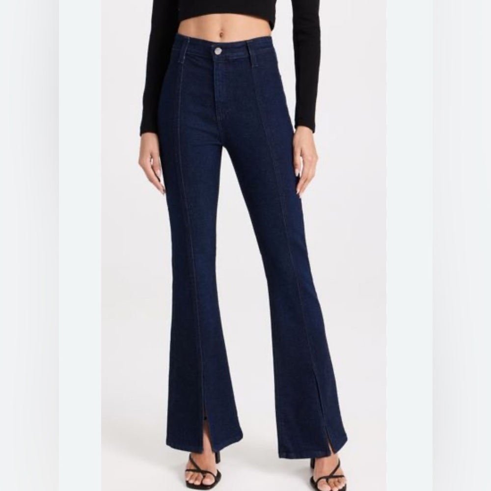 WHO WHAT WEAR Women's Dark‎ Blue Flared Jeans like new! EUC